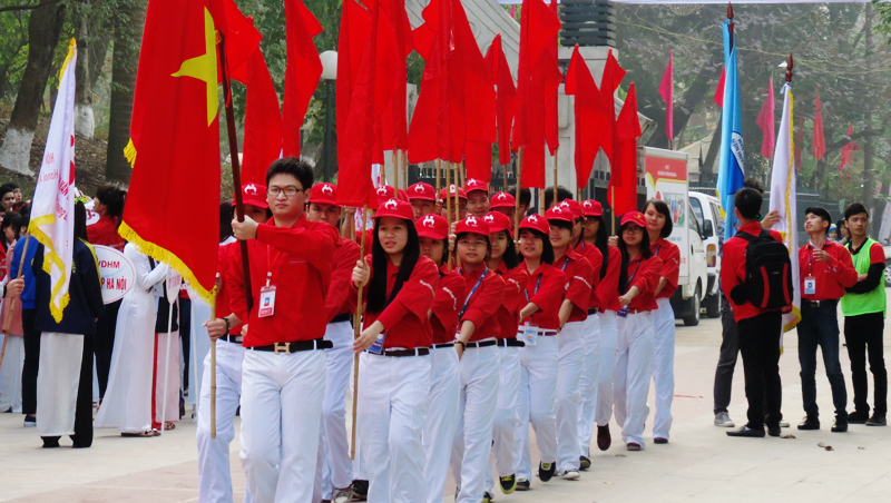 300 propagandistas con interpretaciones artísticas en carretera legendaria Truong Son
